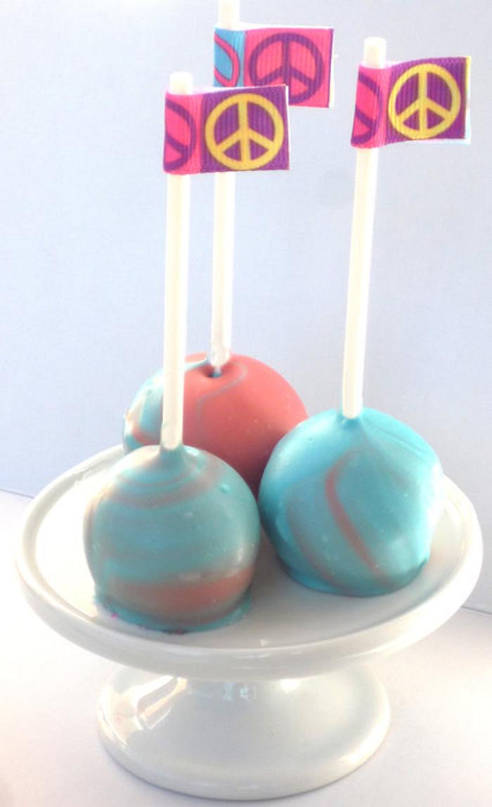 Tie Dye cake pops: Inside and out!