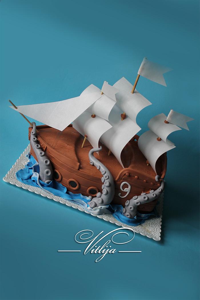 Ship cake
