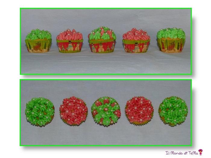 Cupcakes with little trees 