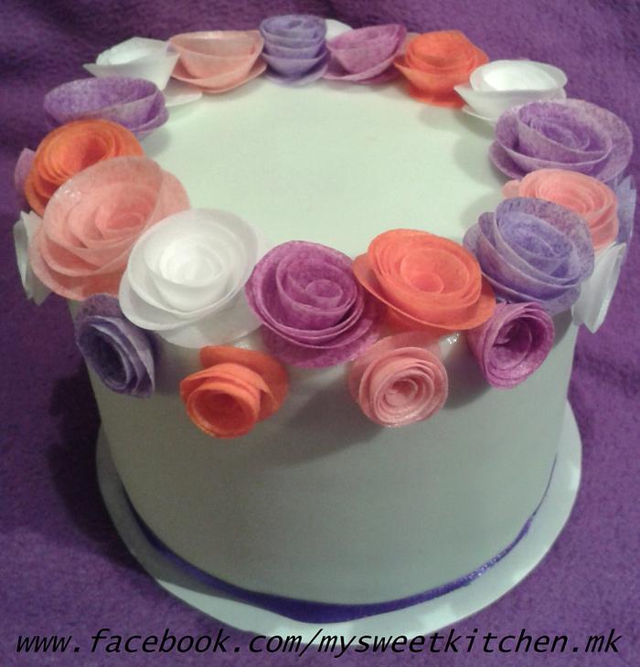 Spring cake with quilling roses