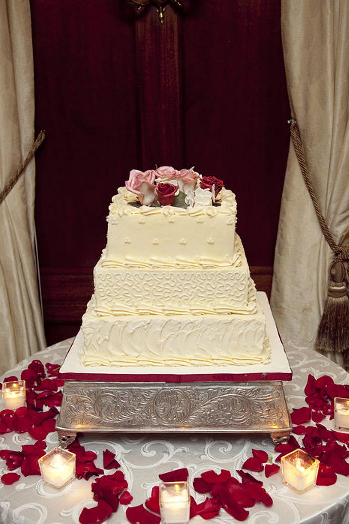 Romantic rose wedding cake