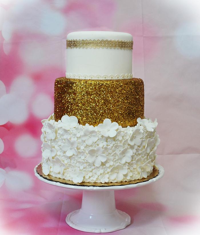 Gold and White Flowers Cake