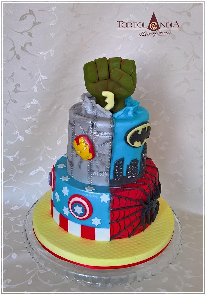 Avengers cake in blue buttercream and edible character prints. Looks so  cool. Amazing cake by swee… | Avenger cake, Superhero birthday cake,  Avengers birthday cakes