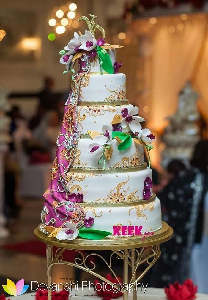sari wedding cake