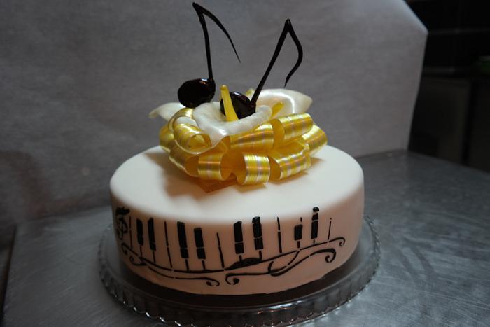 Musical cake for the artist