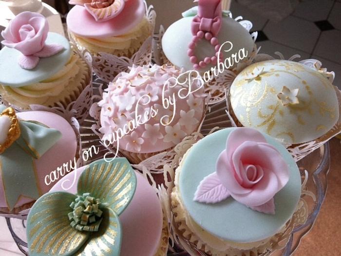 Vintage cupcakes