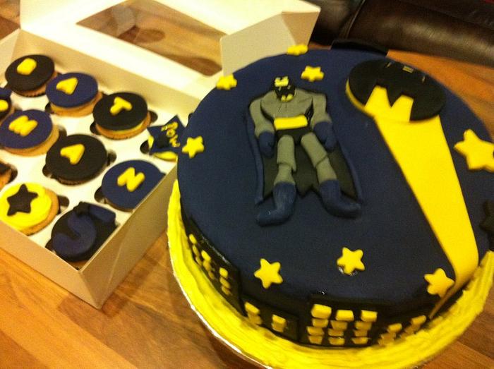 batman-cakes-mumbai-design-superhero - Cakes and Cupcakes Mumbai