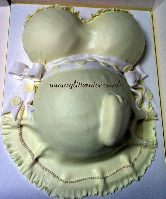 Pregnant Mummy Cake