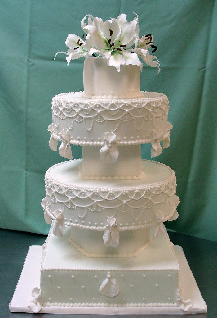 Calla lily Wedding cake