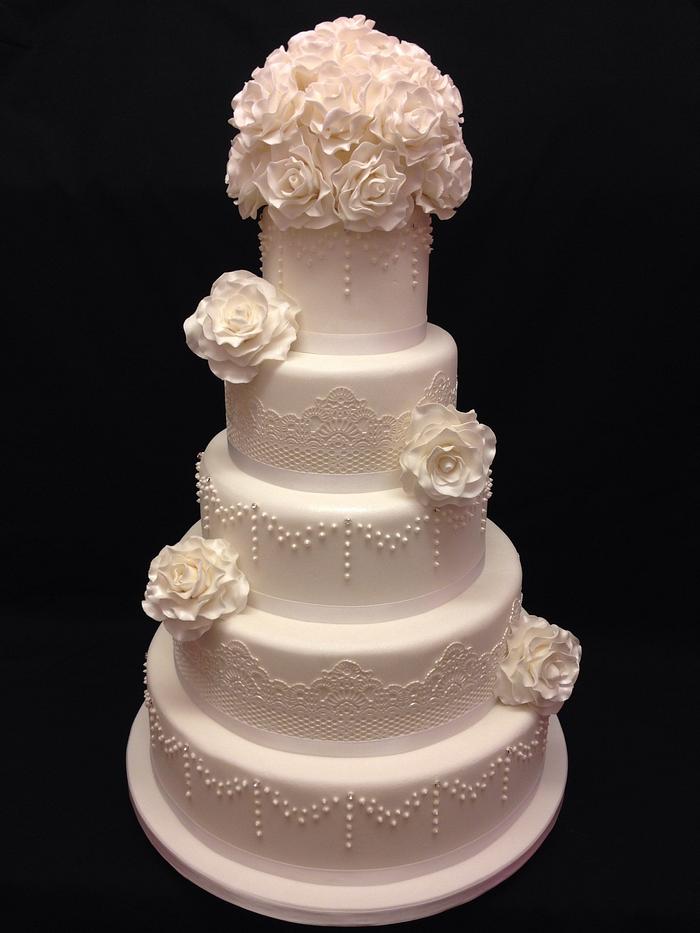 Roses & Lace Wedding Cake