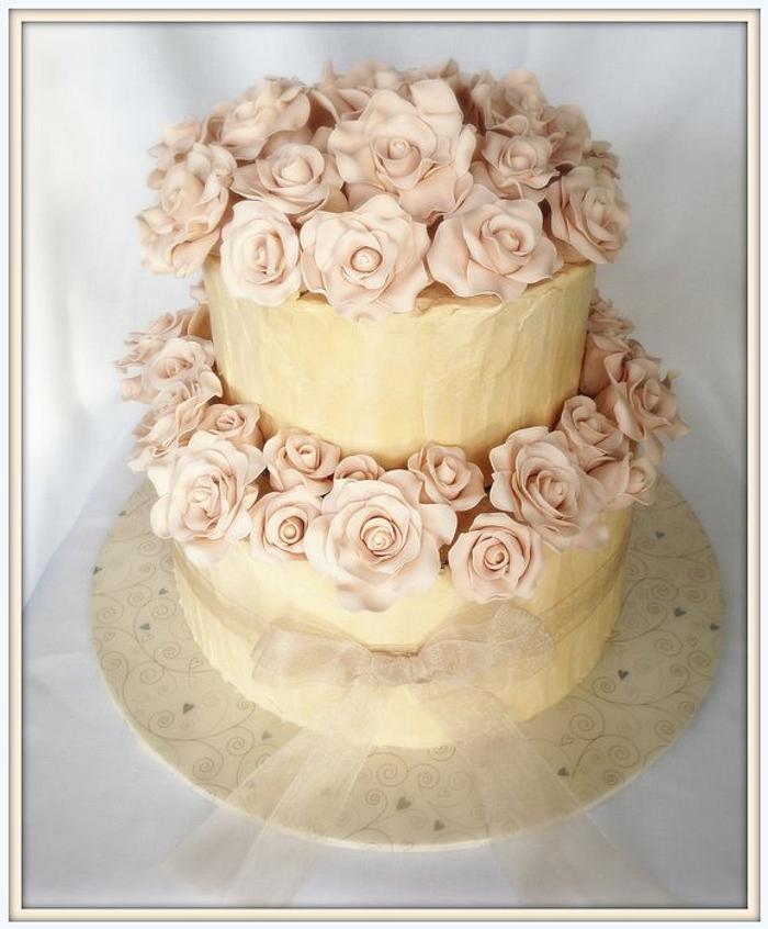 Wedding Cake with 50 Roses