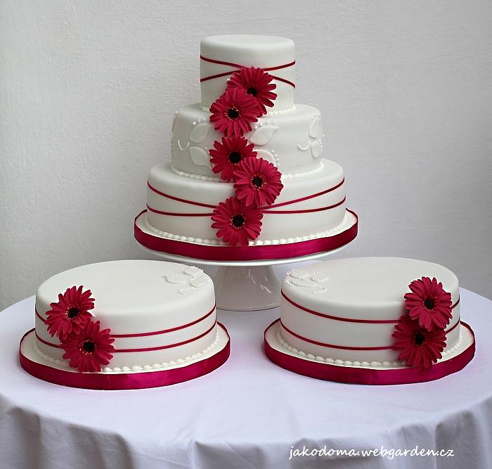 Wedding Cake with Gerberas