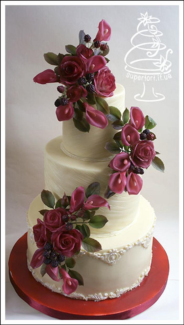 zantedeschia, blackberry and roses wedding cake