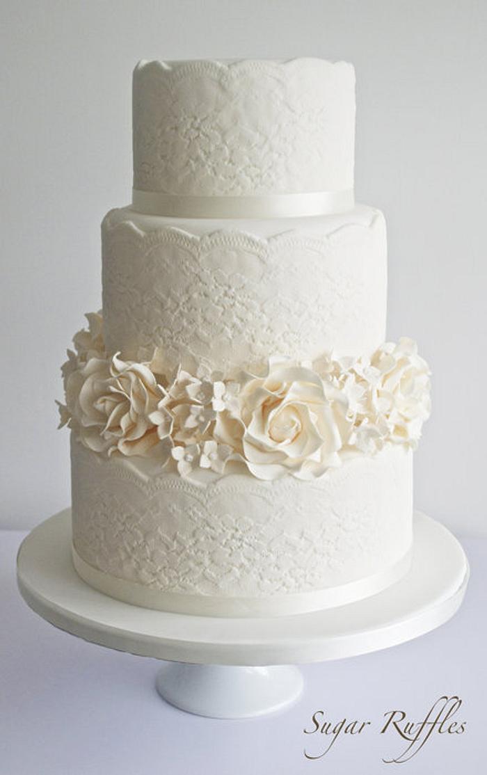 Lace, Roses & Hydrangea Wedding Cake