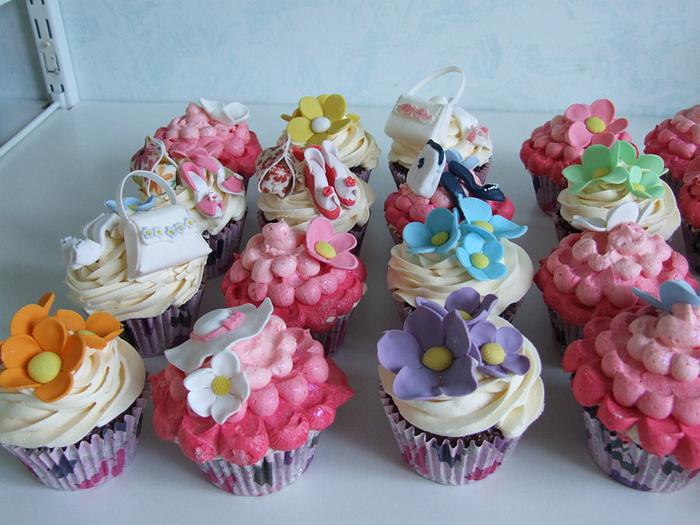 Ladies day cup cakes