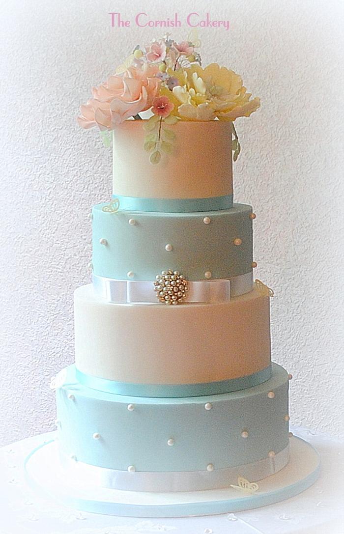 Brooch and Flowers Wedding Cake