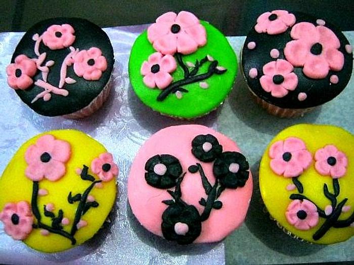 Cherry blossoms cupcake