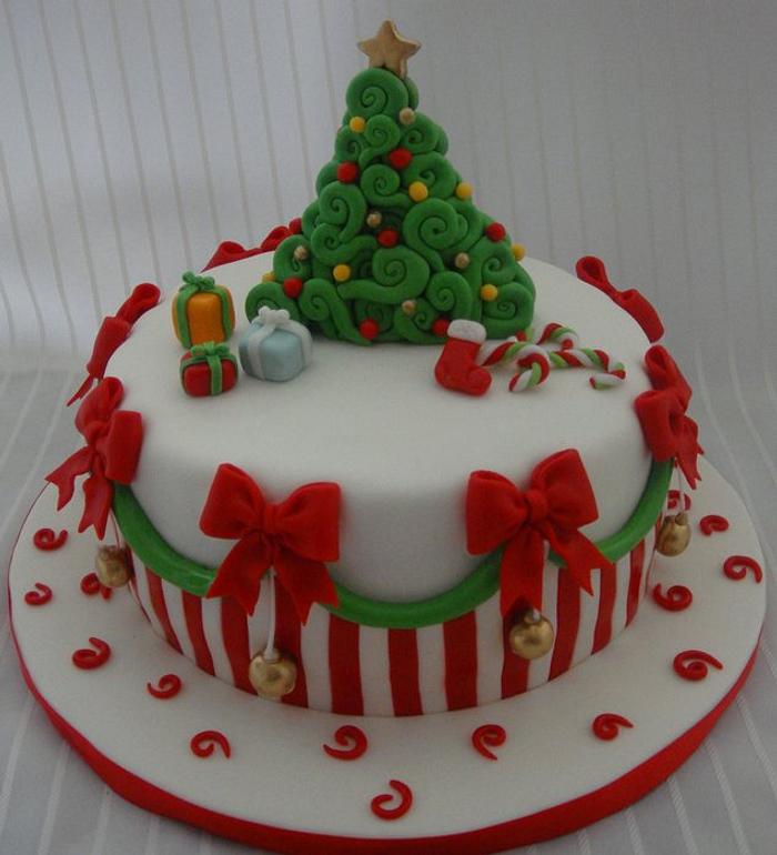 Xmas cake - Decorated Cake by Zohreh - CakesDecor