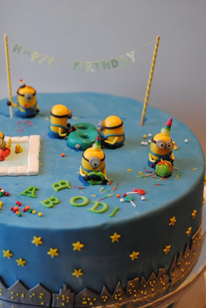 Minion party cake
