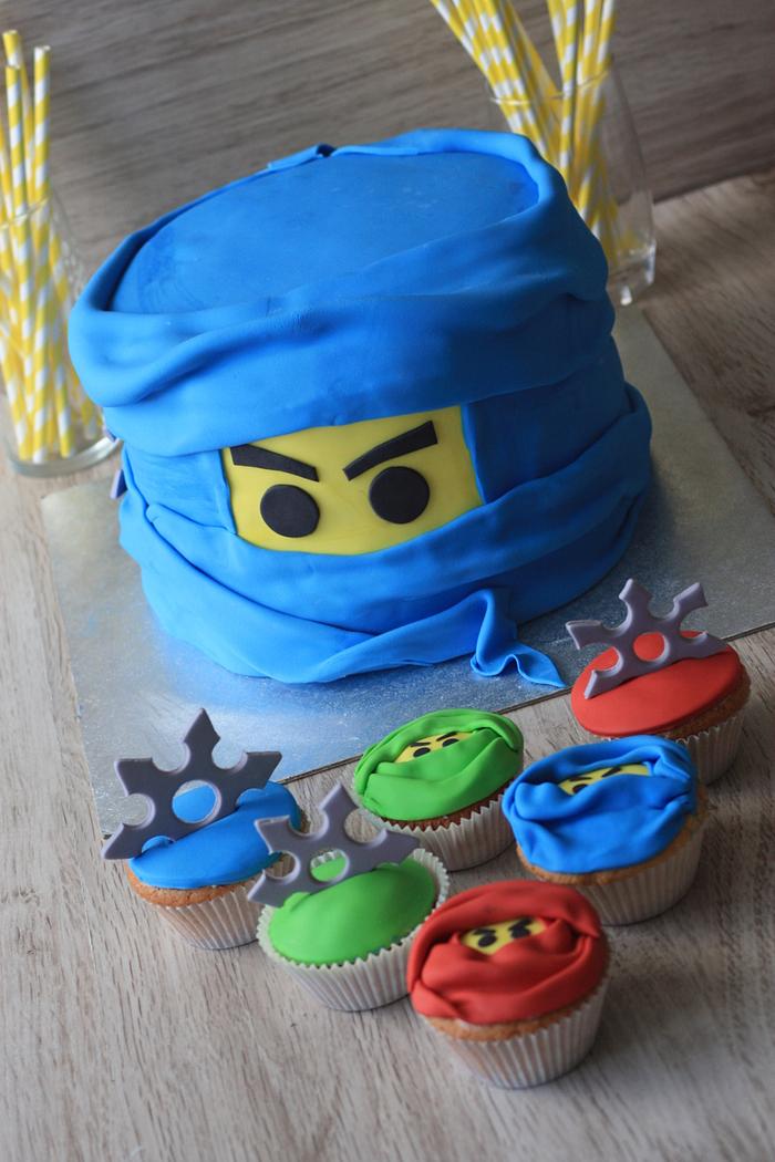 "Ninja" LEGO cake and cupcakes