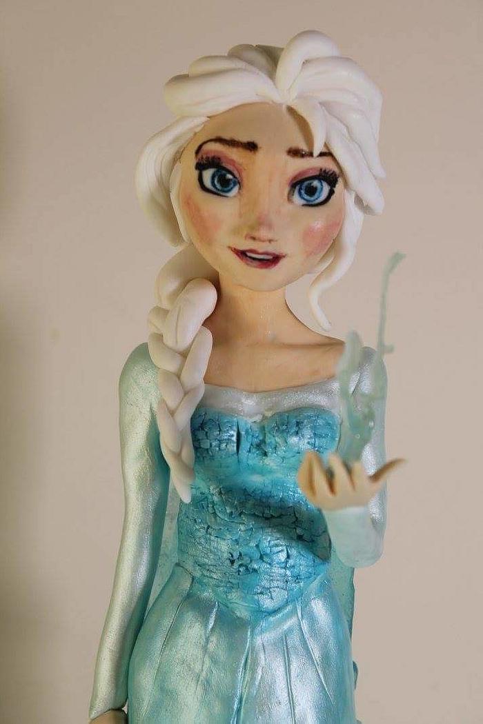 Elsa Frozen cake