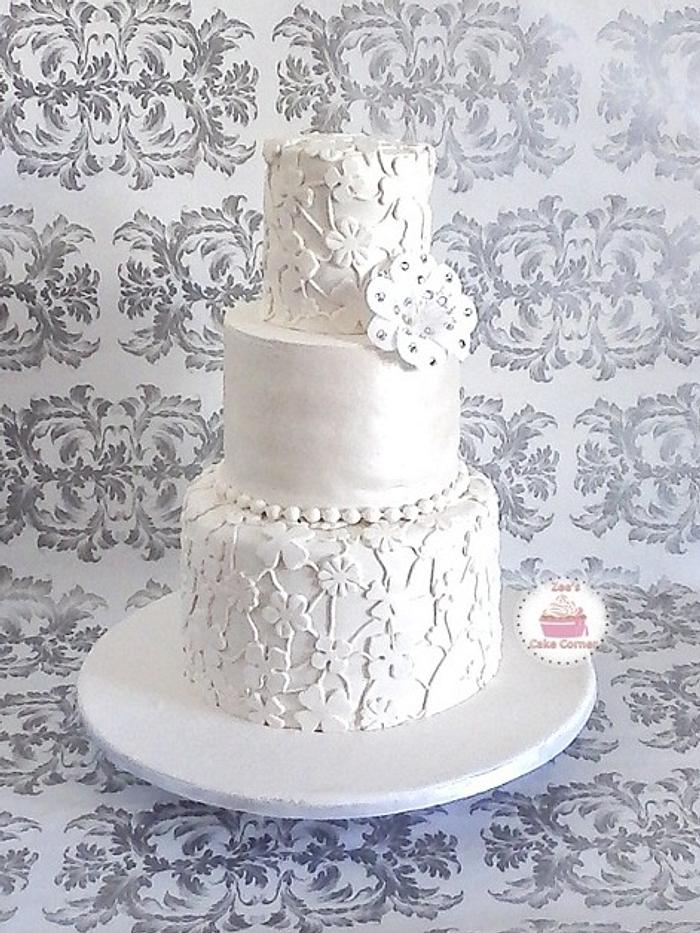 Vintage Cake Lace Wedding Cake 