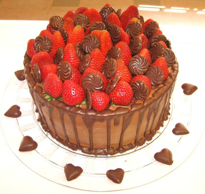 Chocolate hearts and strawberry cake