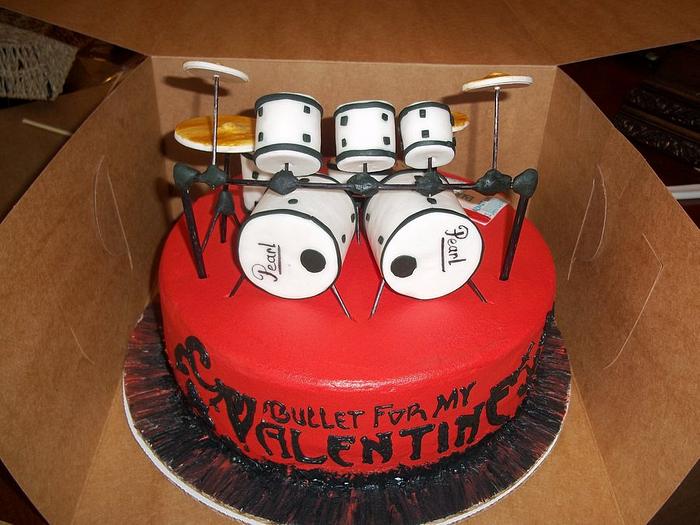 Bullet for my Valentine drum set cake