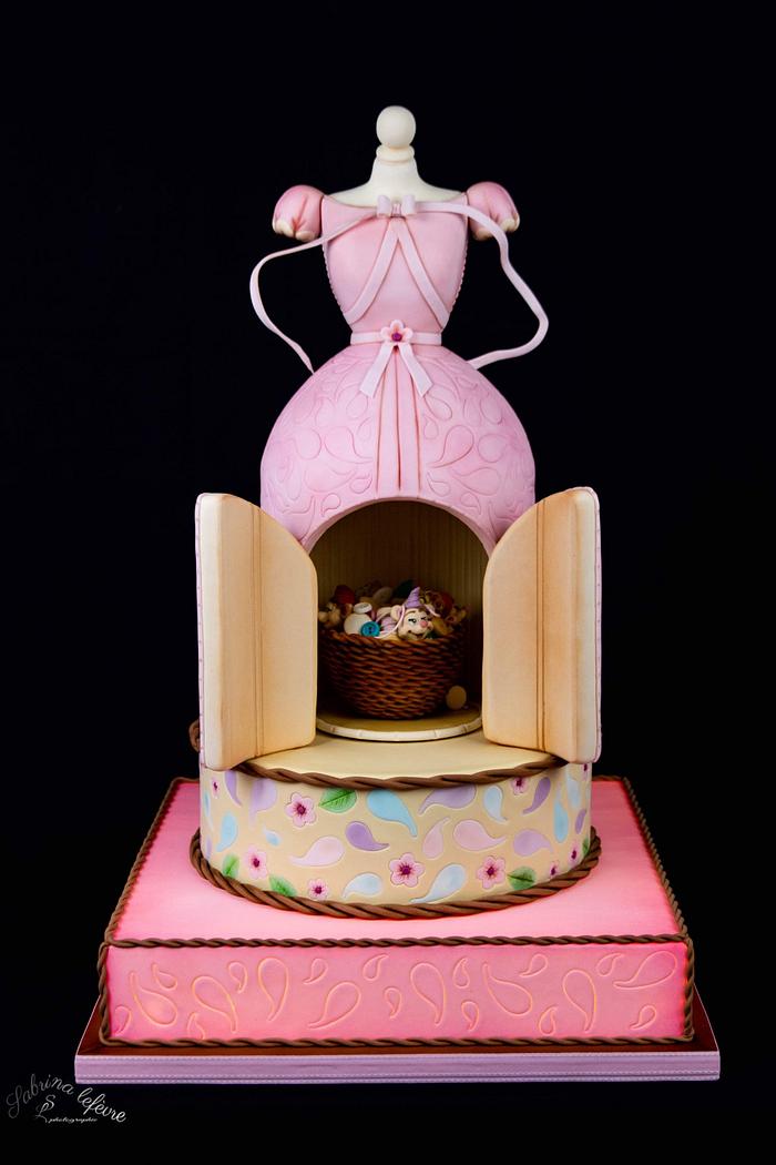 Cendrillon cake - Decorated Cake by Cindy Sauvage - CakesDecor