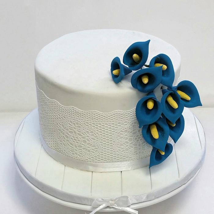 BLUE FLOWERS WEDDING CAKE