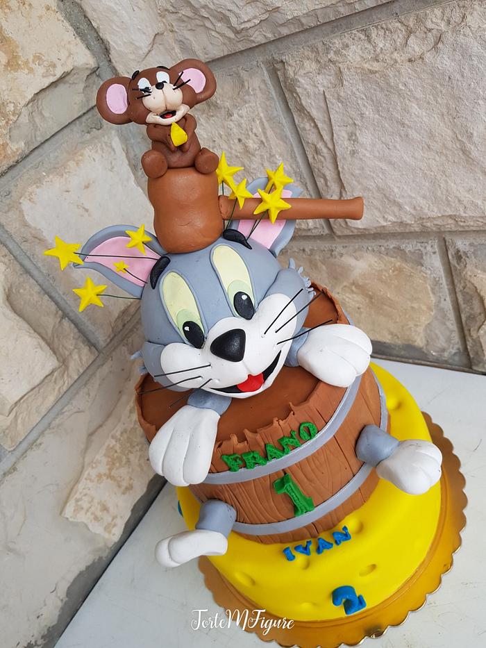 Tom and Jerry fondant cake