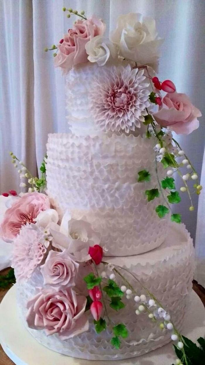 Woodland ruffle wedding cake