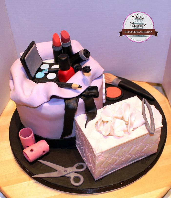 Tarta de bolsa de maquillaje, Cake of make-up bag - - CakesDecor