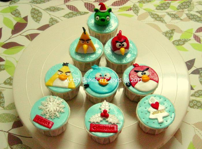 Angry Birds Christmas Cupcakes