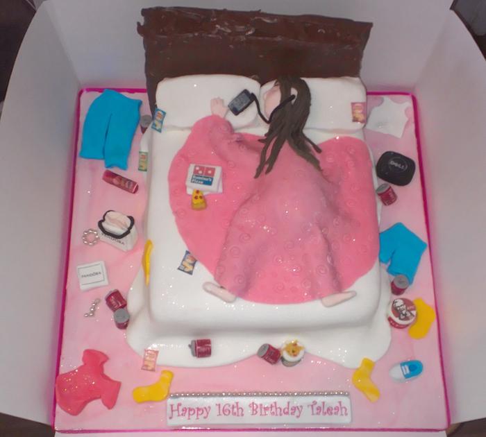 teenage girls Messy Bedroom cake