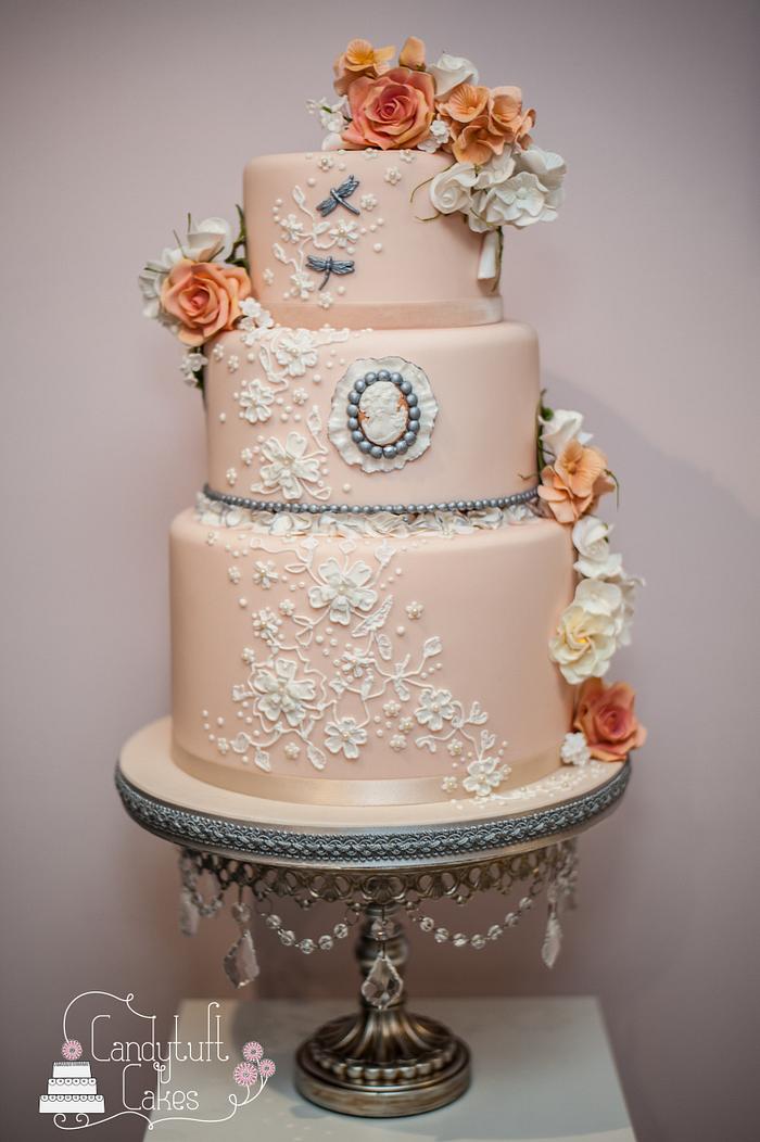 'Sansa' - wedding cake designed around the Game of Thrones character 