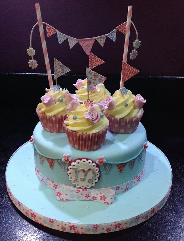 Vintage style cake with bunting