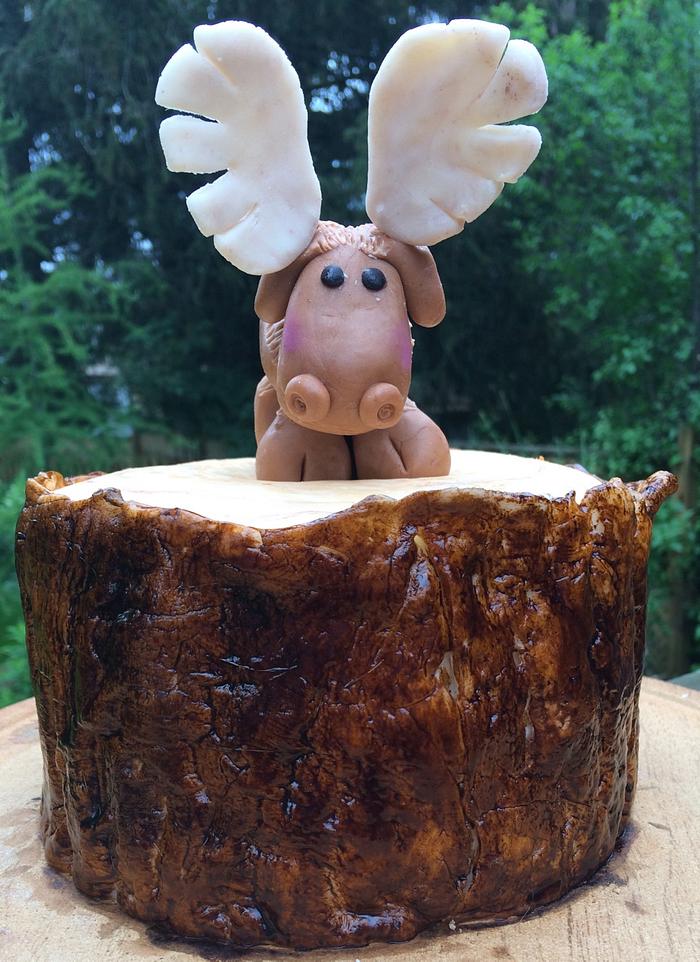 Tree Bark Cake with Moose