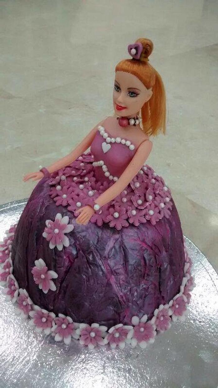 Princess Pinata Cake 