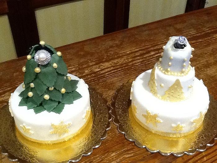 mini cakes Christmas door rings