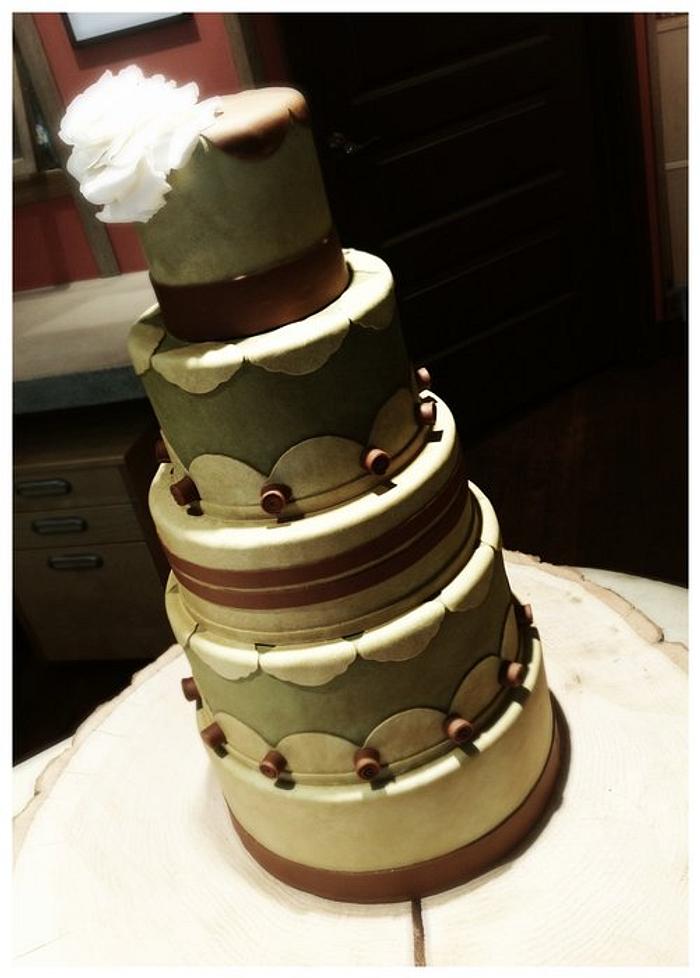 Antiqued Wedding Cake