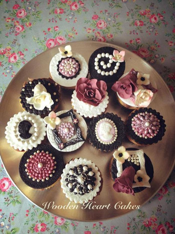 Vintage Style Cupcakes