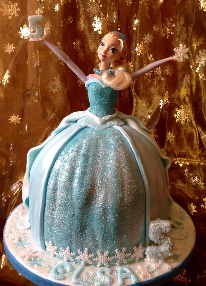  Frozen Elsa doll cake