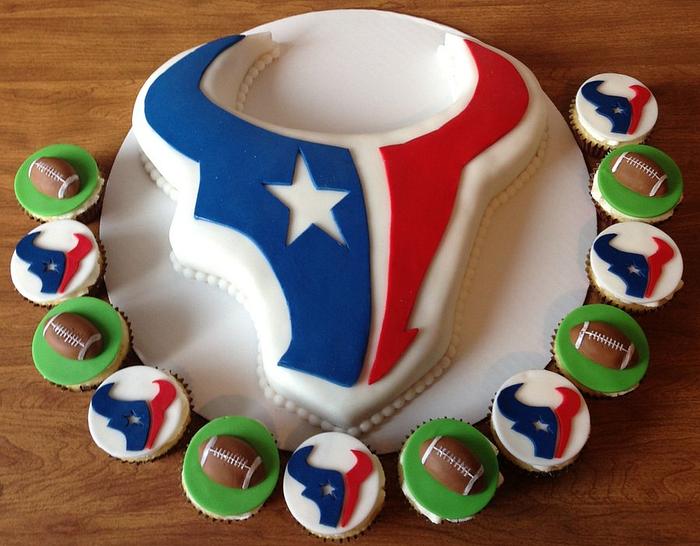 Texans Cake and cupcakes