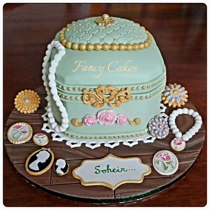 Jewelry box cake
