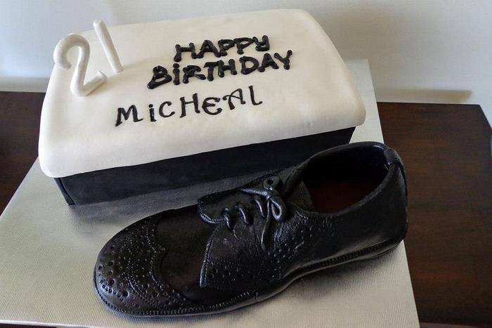 Shoe box cake and shoe