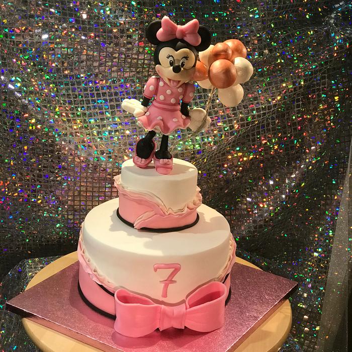 Minnie with ballons cake