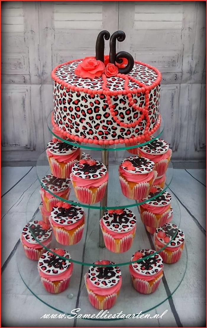 Leopard cake with cupcakes