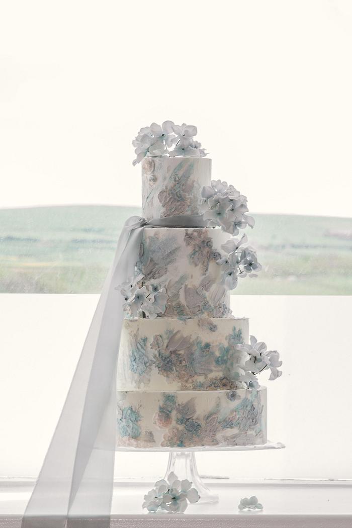 Seaside blues wedding cake 