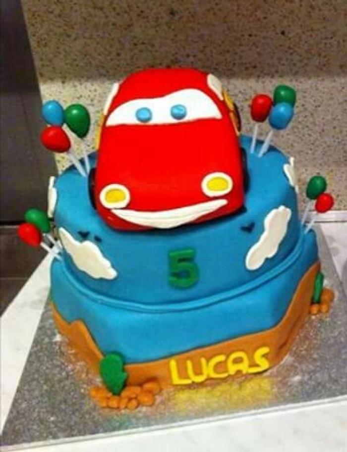 Cars mcqueen cake